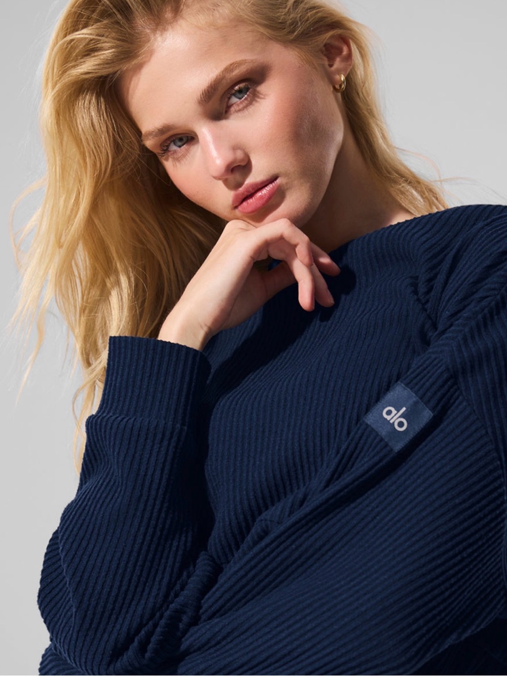ALO Yoga Ribbed Cropped Hoodie in Navy Blue